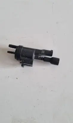 Mercedes-Benz C W205 Vacuum valve 0025407097