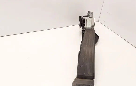 Infiniti M30 Accelerator throttle pedal 240461MA0A 12020057