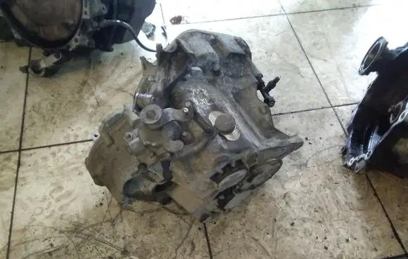 Manual 6 speed gearbox