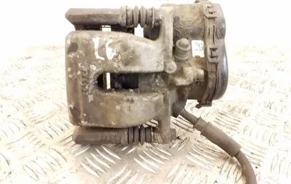 Mercedes-Benz B W246 W242 Rear brake caliper A2464232190