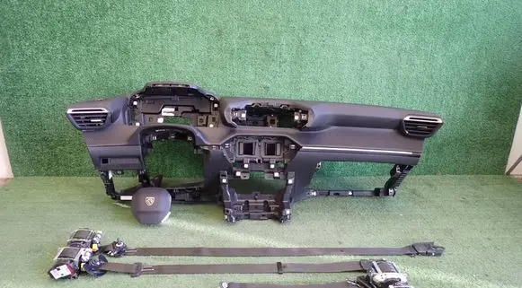 Peugeot 2008 II Dashboard 