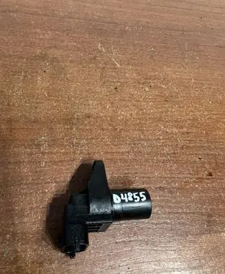 Mercedes-Benz S W220 Camshaft position sensor A0051531328 D4855