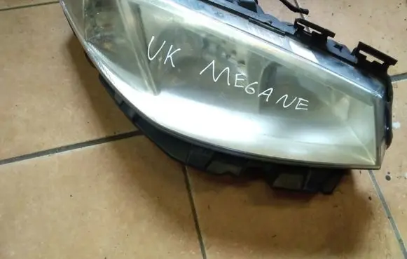 Renault Megane II Headlight/headlamp 89307020 8200073223J