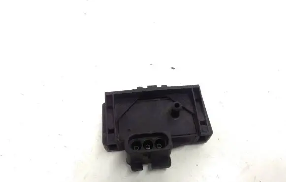 Opel Zafira A Air pressure sensor 90582107