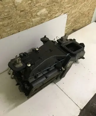 Chrysler Pacifica Interior heater climate box assembly 05005102AI DATE3564 P05005102AT