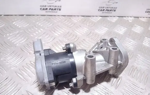 Jaguar XF X250 EGR valve 71740256