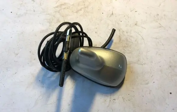 Mercedes-Benz CLK A209 C209 Aerial GPS antenna A2098201575 AT315 045179C