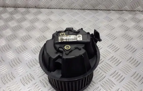 Renault Modus Front door blower motor 030959H