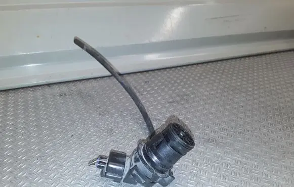 Mazda 6 Windscreen/windshield washer pump 8603102451
