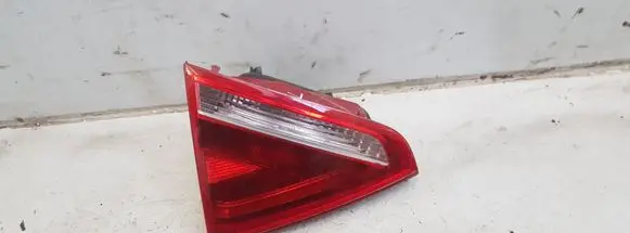 Audi A5 8T 8F Tailgate rear/tail lights 8T0945093