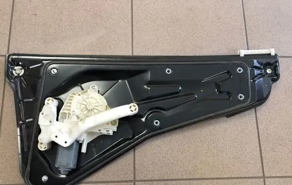 Land Rover Range Rover Sport L320 Rear door window regulator with motor CVH500032