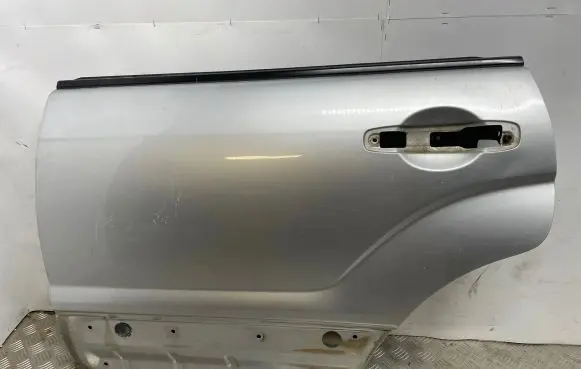 Subaru Forester SG Rear door