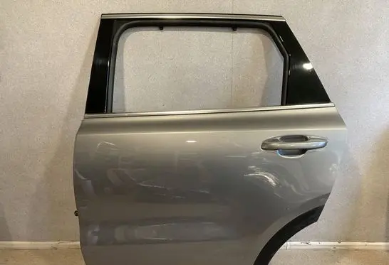 KIA Sorento IV Rear door 