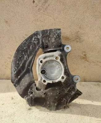 BMW 7 E65 E66 Front wheel hub spindle knuckle 6753461 31216753461