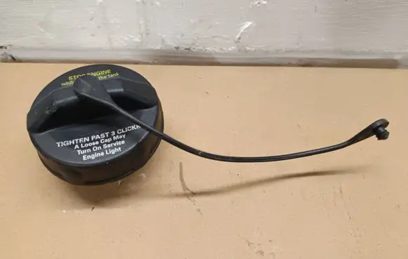 Mercedes-Benz ML W164 Fuel tank filler cap A1644700030