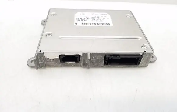 Mercedes-Benz E W211 Bluetooth control unit module A2118705526 DM70748737