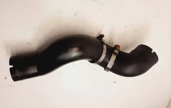 Opel Zafira A Intercooler hose/pipe 24451330