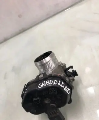 Opel Grandland X Throttle body valve 9830171480