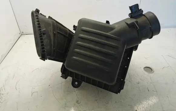 Jeep Grand Cherokee Air filter box 68199048AA