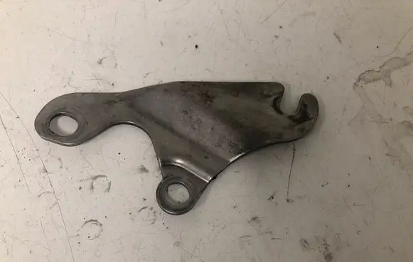 Toyota Avensis T270 Other engine bay part