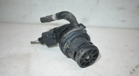 Windscreen/windshield washer pump