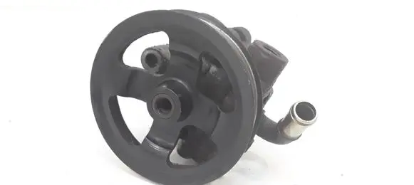 Toyota Avensis T250 Power steering pump
