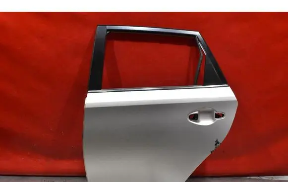 Toyota Auris 150 Rear door 