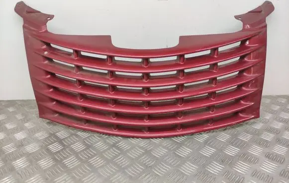 Chrysler PT Cruiser Front bumper upper radiator grill