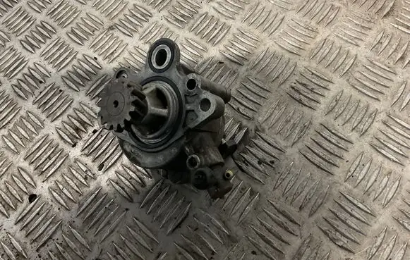 Mitsubishi Pajero Vacuum pump