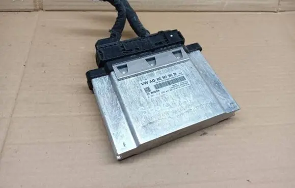 Volkswagen Golf Sportsvan Engine control unit/module 04E907309BH 0261S12609