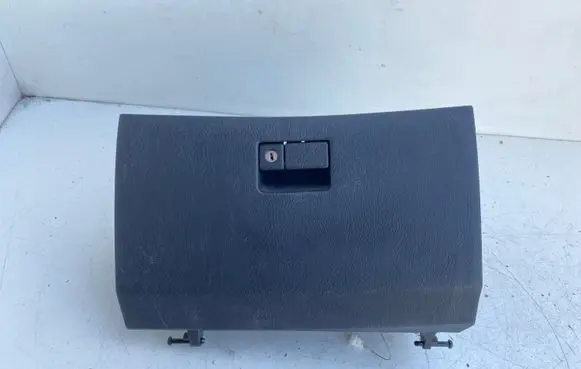 Toyota Avensis T220 Glove box 5555005030