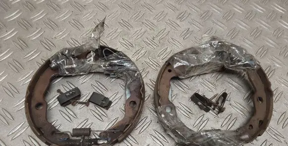 Toyota RAV 4 (XA30) Handbrake/parking brake pads 