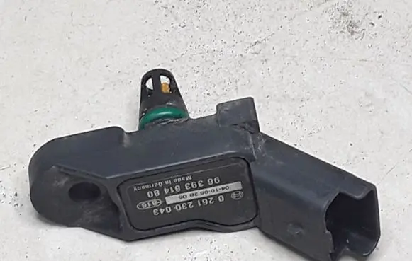 Citroen C4 I Air pressure sensor 9639381480 0261230043