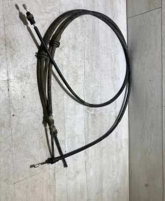 Handbrake/parking brake wiring cable