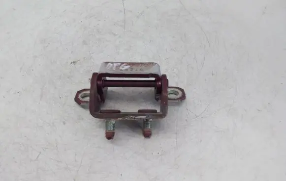 Chevrolet Captiva Tailgate/trunk/boot hinge