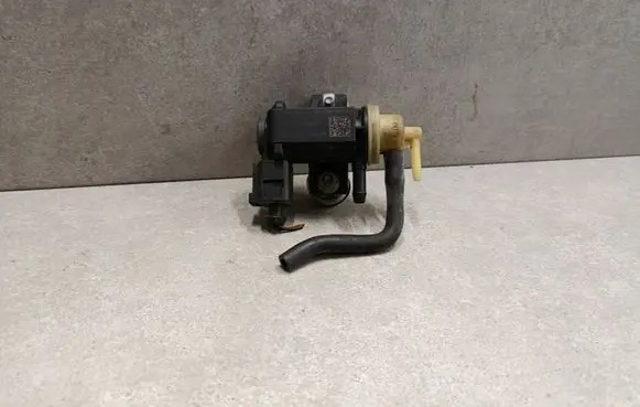 Volkswagen Golf VI Turbo solenoid valve 1K0906627B 4011464A