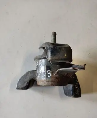 KIA Sportage Engine mount bracket 218122F000