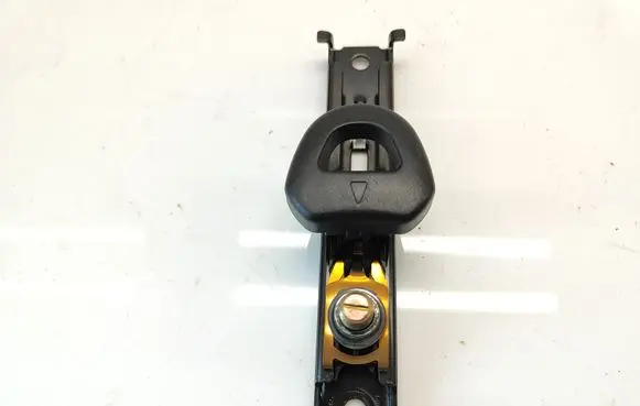 Alfa Romeo 147 Seat belt adjustment rail 