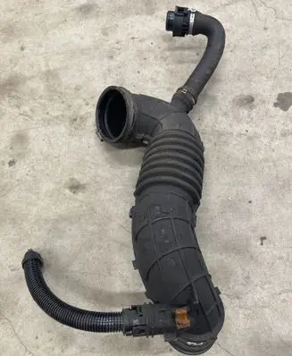 BMW 4 F36 Gran coupe Turbo air intake inlet pipe/hose 58650910