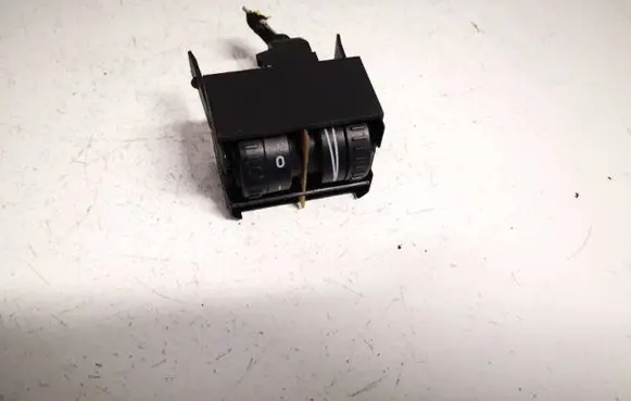 Volkswagen Touran I Headlight level height control switch 1t0941333