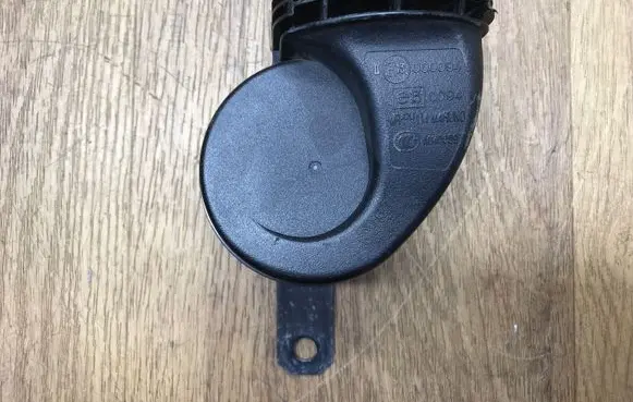 Lexus RX 450H Horn signal 8651048190