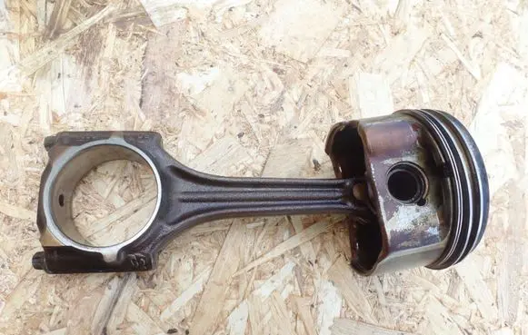 Audi A6 S6 C5 4B Piston with connecting rod