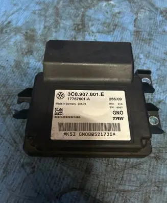 Volkswagen PASSAT B6 Hand brake control module 3C8907801E 17767601A