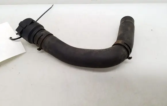 Volkswagen Touareg I Engine coolant pipe/hose
