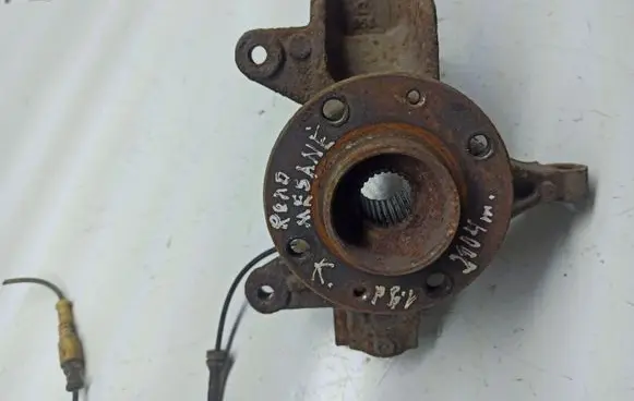 Renault Megane II Front wheel hub