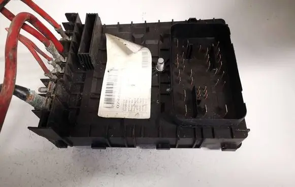 Volkswagen Tiguan Fuse box set 1k0937125a