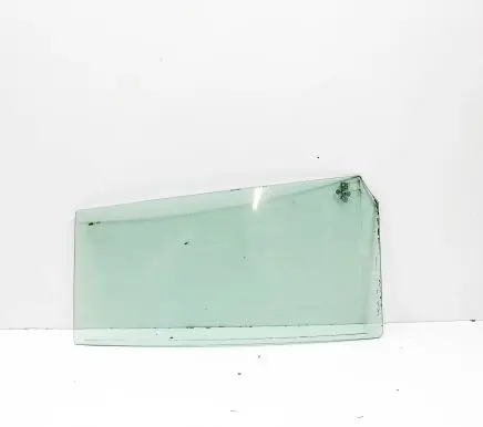 Volkswagen Touran I Rear side window 43R001057