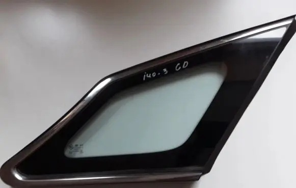 Hyundai i40 Rear side window 87820-3Z000