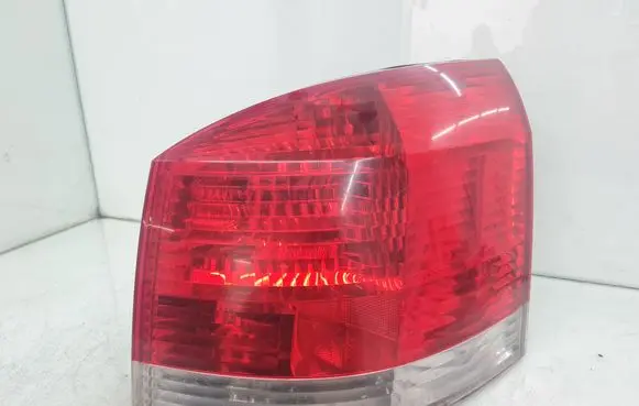 Opel Signum Rear/tail lights 13159862 377042