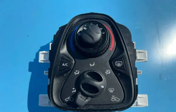 Toyota Aygo AB40 Climate control unit 55900YV030 R1068118 B000737077